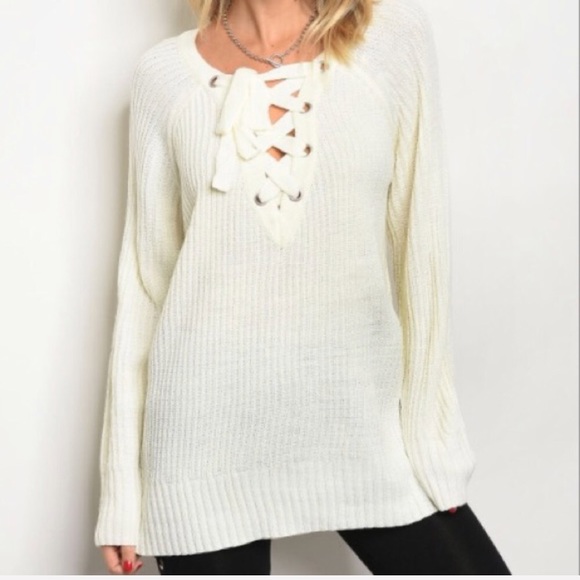 Last 1! Medium Oversized Ivory Lace Up Sweater - Picture 4 of 6